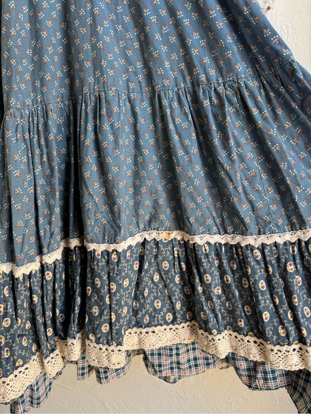 Vintage 1970s Gunne Sax Light Blue Floral Print Peplum Bodice Midi Dress Size 7 - Picture 5 of 10
